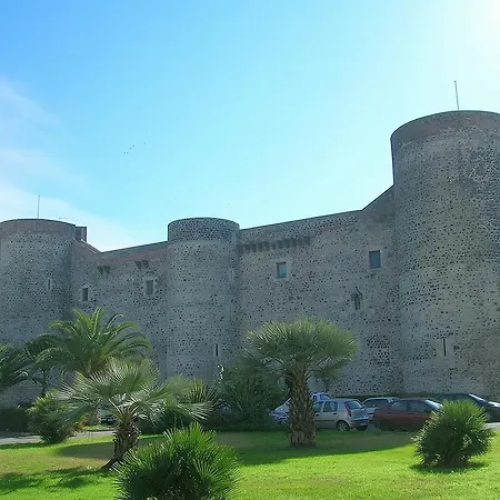 Almarina 3* Catánia